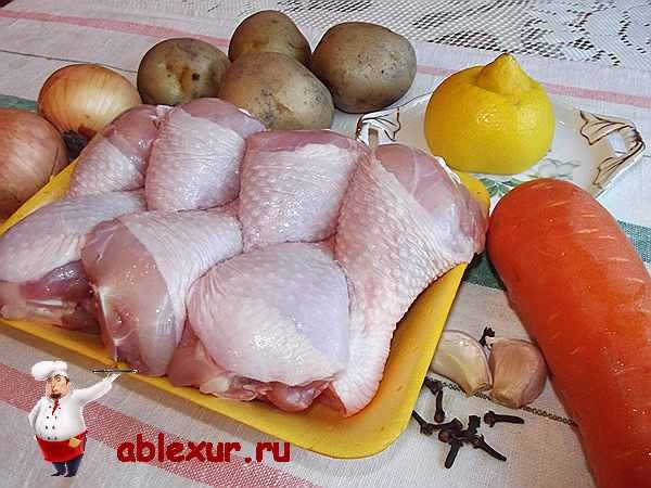 Простий рецепт курячих ніжок - запечених в духовці з овочами